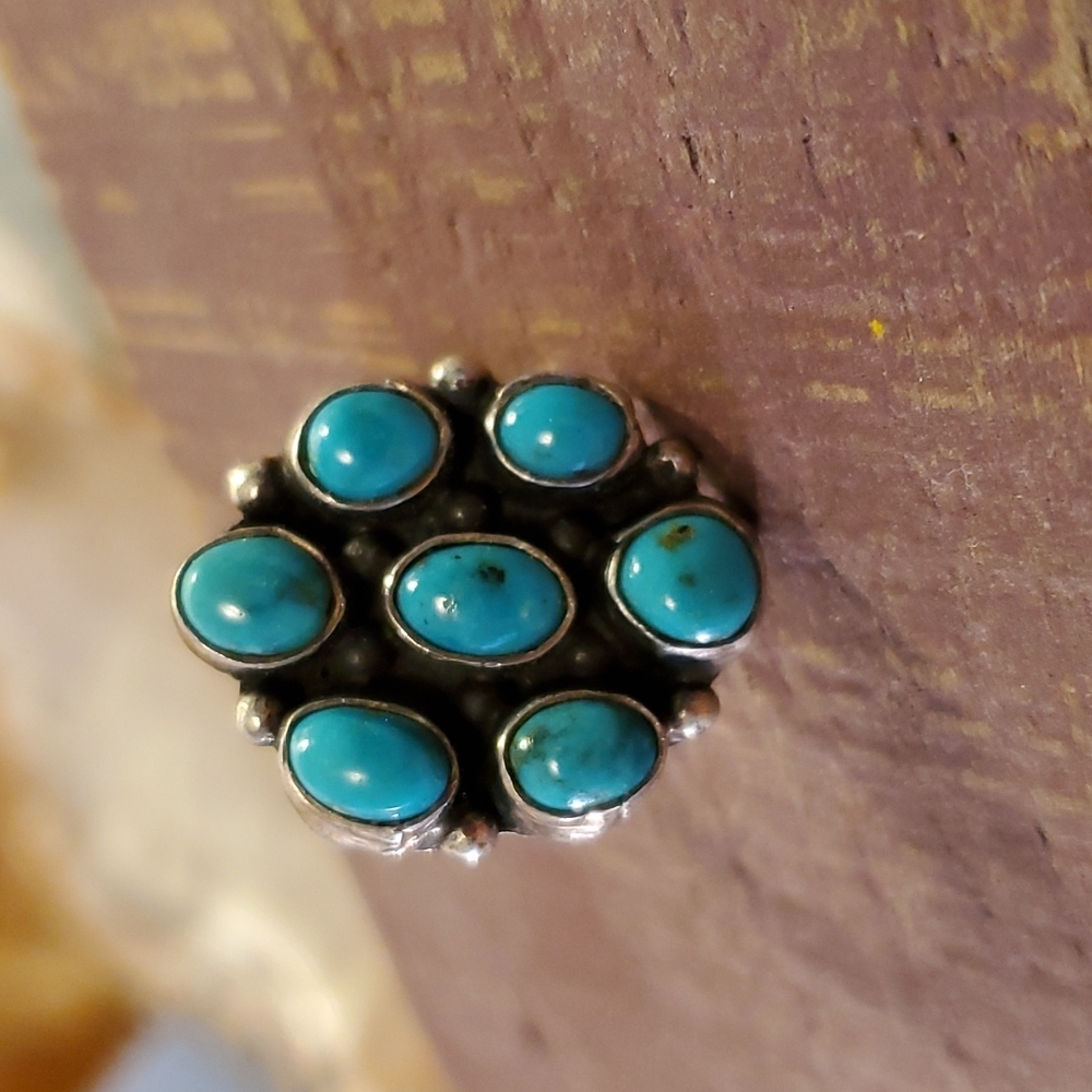 Beautiful Turqouise and Silver Ring